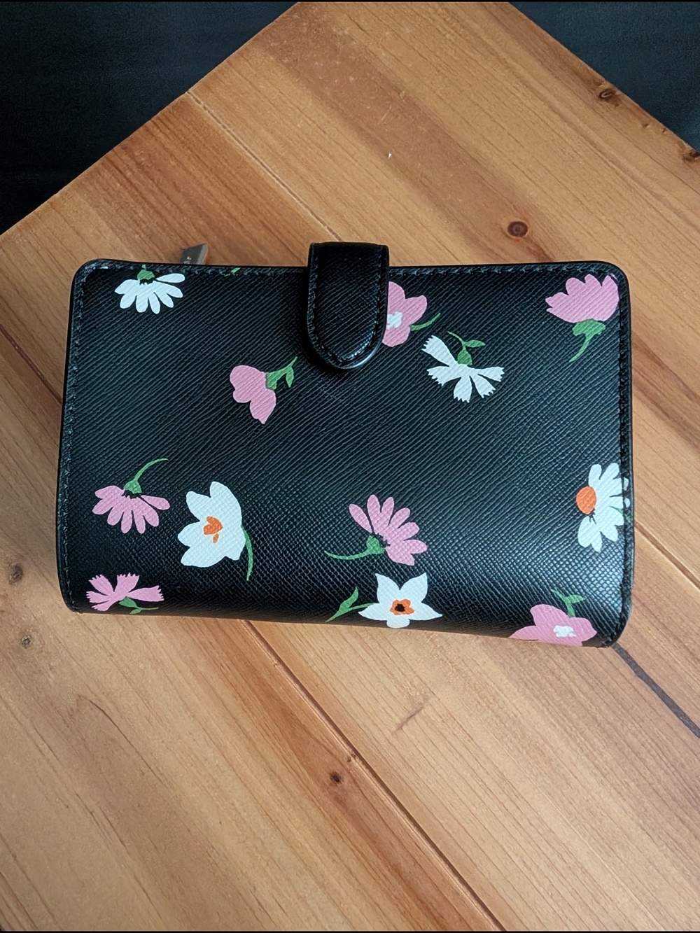 NWOT - kate spade Madison Floral Waltz Black Bifold Wallet - Picture 2 of 8